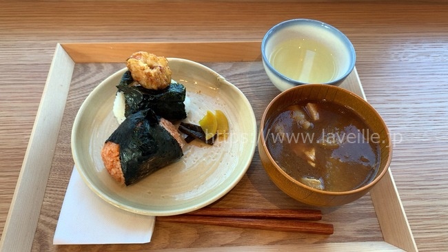 ジブリパークロタンダ風ヶ丘 北口カフェテリアおにぎり定食