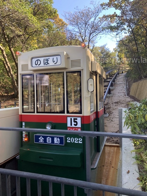 ジブリパークちんちん電車トロリーカー