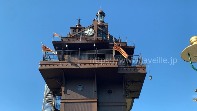 ジブリパークのエレベーター塔の展望台