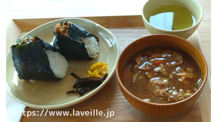 「ロタンダ風ヶ丘」北口カフェテリアおにぎり定食